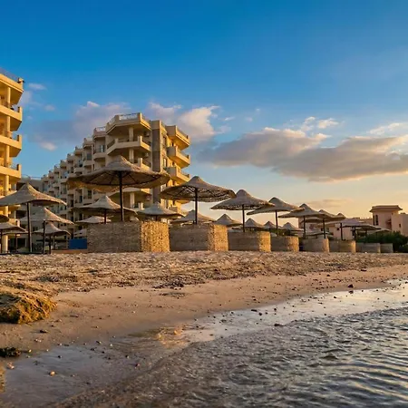 La Quinta Hurghada With Crystal Beach