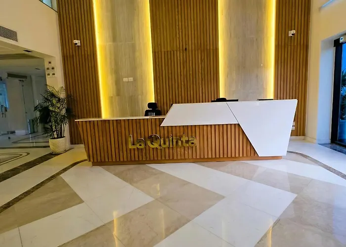 La Quinta With Crystal شقة فندقية الغردقة